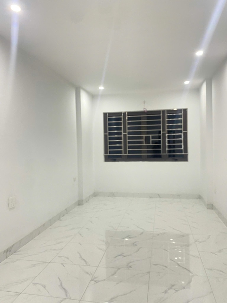 NHÀ MỚI ĐÔNG NGẠC – NGÕ THÔNG, Ô TÔ ĐỖ CỬA – 2 THOÁNG, GẦN CHỢ, GẦN PHỐ.